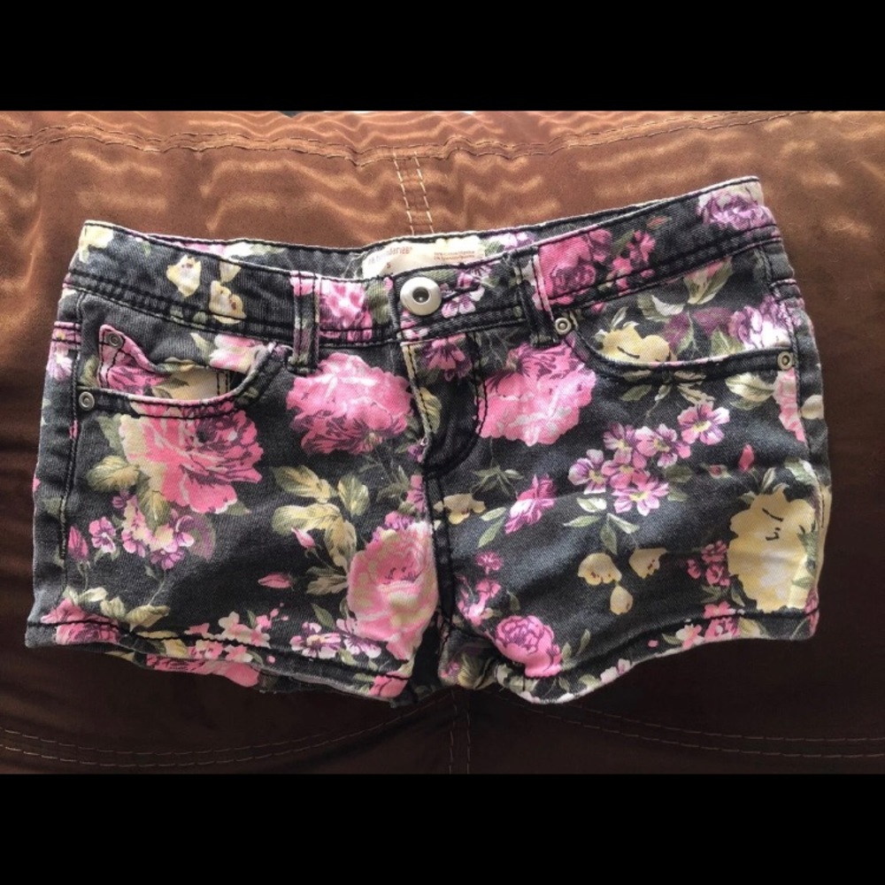 No Boundries Jean Shorts